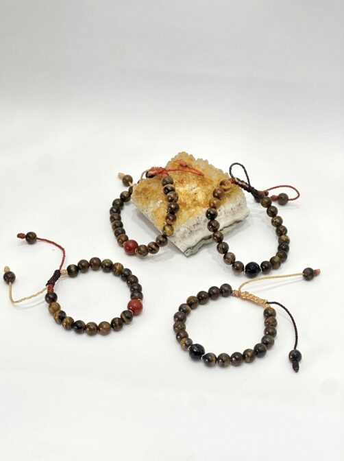 Pulsera de caballero elaborada en cuarzo ojo de tigre
